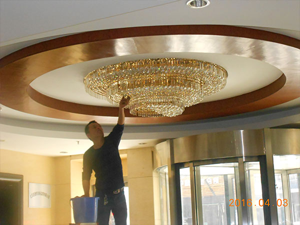 清洗水晶灯 (2)